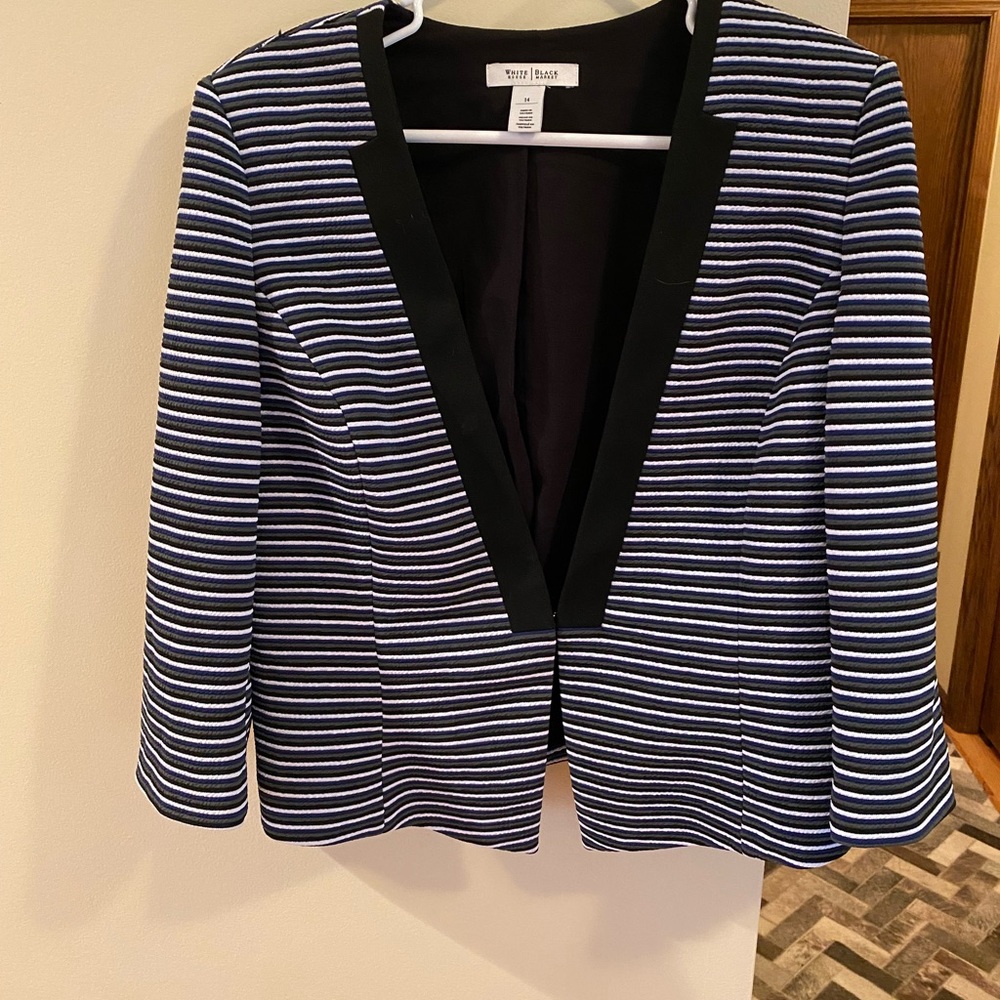 WHBM cropped blazer